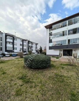 İzmit Turgut Mahallesi Sarper Sitesi'nde 3+1 Satılık Daire