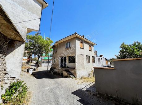 Balıkesir Bigadiç Turfullar Mh. Satılık Komple Bina