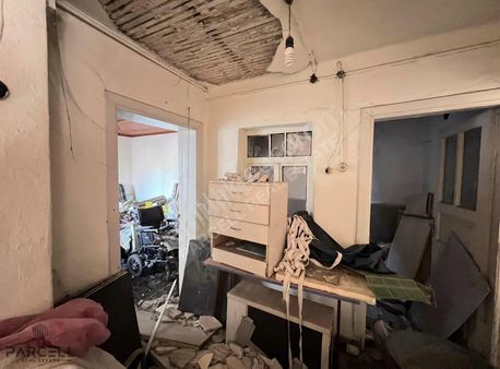 Altıeylül Gop Mah.yakup Şevki Paşa Cad.üzeri Satılık Müstakil Ev