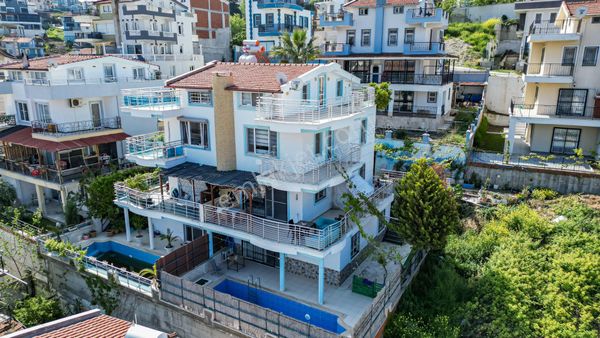 Kuşadası Deniz Manzaralı Avm , Deniz 2 Dk Mesafe Villa