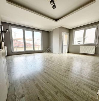 Metrobüse Yakın 2+1 Yeni Bina 110m2 İskanlı Merkezi Konumda Satılık Daire