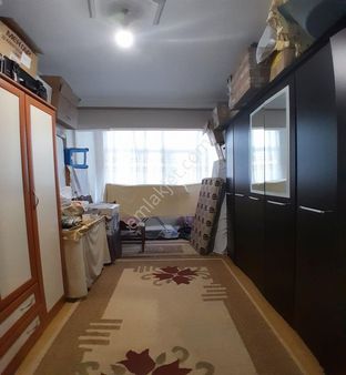 Avcılar Cihangirde 2+1 Kullanışlı Ara Kat Daire