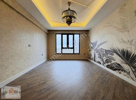 İkiev'den Yamaçtepe'de Satılık Ultra Lüks 4,5+1 Daire