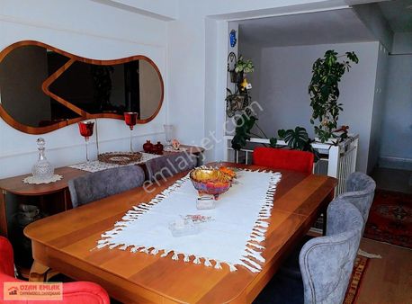 Amerikan Kolejinde Bakımlı Satılık Dubleks Daire