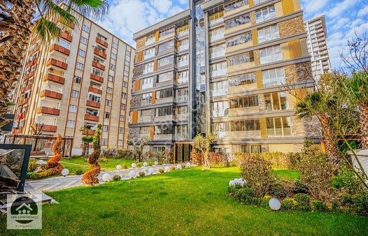 Dragos'ta Lüks Dekorasyonlu, Havuzlu 6+2 Dubleks Satılık Daire