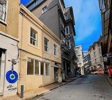 Eşsiz Bir Fırsat! Prestijli Konumda Tarihi Ve Modern Bir Mekan