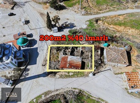 Ezine Kızıltepede Ana Yola Cephe %40 İmarlı 200 M² Arsa