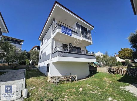 Ayvalık Sarımsaklı 6+1 Villa
