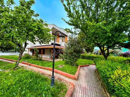 ╭╯hâl Group╰╮bu Villada, Sitede Yok Yok!!!