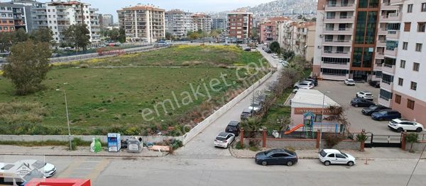 Çiğli Ataşehir'de Satılık Fore Kazıklı Havuzlu 2+1 Daire