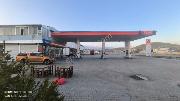 Satılık Akaryakıt İstasyonu+68 Dönüm+halısaha+market+ev+vs