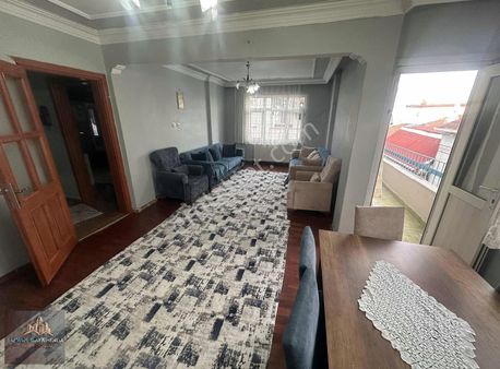 2+1 Geniş Kullanışlı 120 M2 Ara Kat Daire