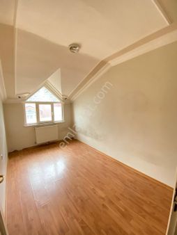 Sezer Emlaktan İstanbul Esenlerde 3+1 Büyük Daire