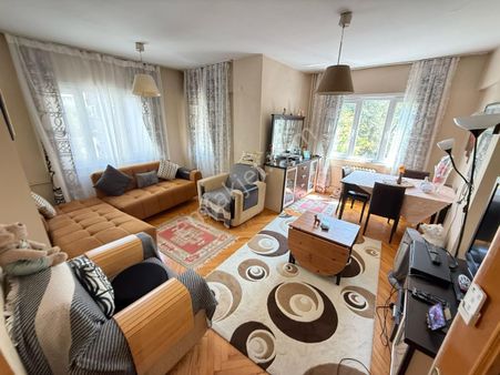 Bakırköy İncirli Çamlıkta Otoparklı Asansörlü 3+1