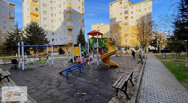 Ekinoba Emka Ulu Sitesinde Satılık 2+1 Daire Üstünyer Emlak'tan