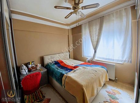 Başiskele Barbaros Mahallesi Merkezde Cadde Üstü Mükemmel Konum