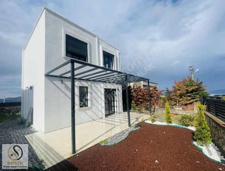 *saygın* Bağla' Da Deniz Manzaralı Sıfır Müstakil 3+1 Villa