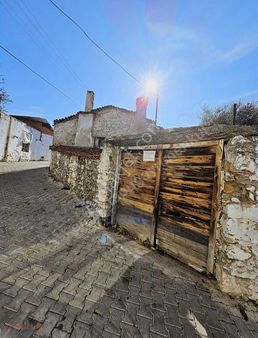 Muğla Yeşilyurt Mah.satılık Taş Ev Ve Arsası