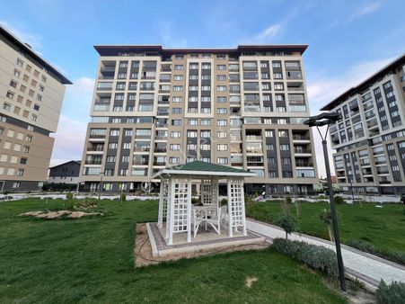 Analiz'den Uluırmak Evlerinde 3+1 Ödemesiz Arakat Satılık Daire