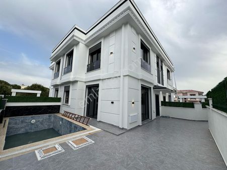 Didim Ergün Emlak'tan Satılık Çamlık Mh. 3+1 Havuzlu Bahçeli Villa ! Ek-5594