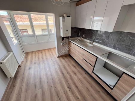 New Kent'ten Cadde Üzeri Ön Cephe Bağımsız Full Yapılı 3+1 Daire