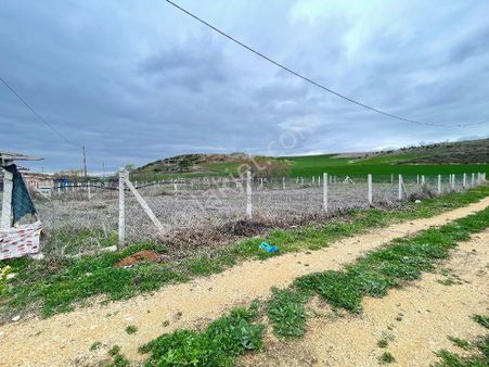Güvenay - Çorum Yeni Osmancık Yolu Üzeri Köşe Başı Satılık Hobi Bahçesi