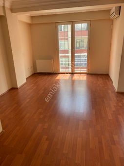 Kiralık İkbal Caddesi Türbe Sokak Daire