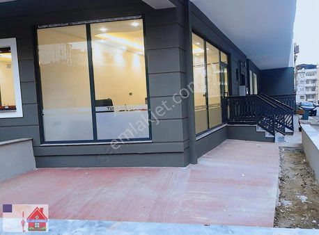 İstiklal Caddesi Sulu Köprü Yakını 1044 Sk Kiralik Dükkan