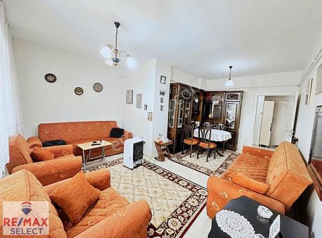 Bakırköy Zuhuratbaba'da Satılık Ara Kat Daire