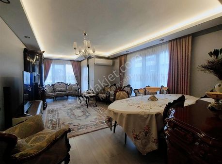 Küçükçekmece Yenimahalle'de Lüx.300.m2.dublex.5+2-12.000.000.tl