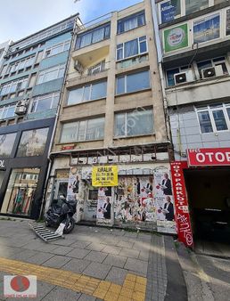 Kadıköy Altıyolda Kuşdili Caddesinde 220 M2 Dükkan