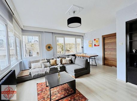 Cihangir Cad Sonu Da 1.kat Büyük 3+1 Daire