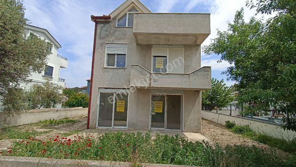 Mordoğan Da Migros Arkası Tam Müstakil İleri Kabası Bitmiş Triplex 5+1 Satılık Villa