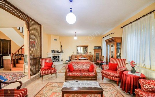 Silivri Gazitepe'de Full Yapılı 2650m2 Arsa Ve Müstakil Villa