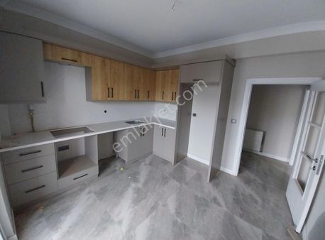 Kapalı Otoparklı,ebeveyn Banyolu Sıfır 3+1 Daire