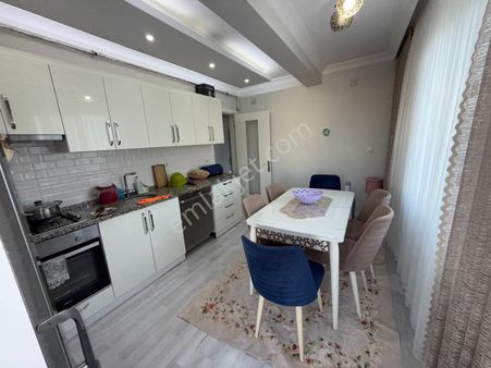 Akhisar Atatürk Mh. Prestij Caddesinde Satılık 225 M2 4+1 Dublex