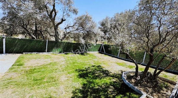 Torbalı Çapakta 316 M2 Elektrik Su Ve İçerisinde Evi Olan Bahçem