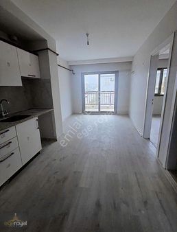 Doğalgazlı Yerden Isıtmalı Kombisi Takılı 1+1 Sıfır Daire