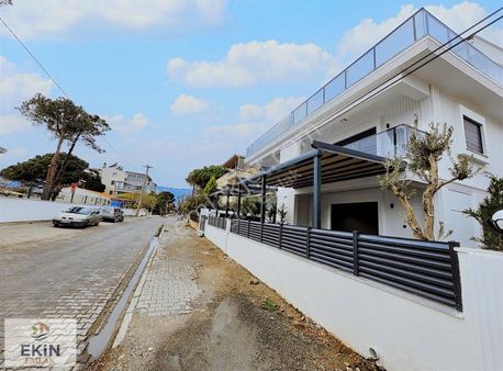 Villa Tipi, Denize 20 Metre Müstakil Bahçeli Lüks Daire!