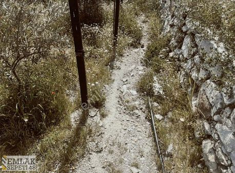 Satılık Eski Ev Arsası