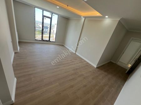 Arnavutköy Taşoluk Mah 2+1 90 Metre Harika Lüx Daire