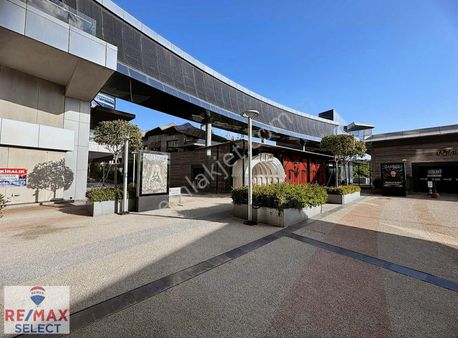 Maslak 1453 Cahide Neyla Esnaf Liz Eğlence Yemek Mekanların Yanı