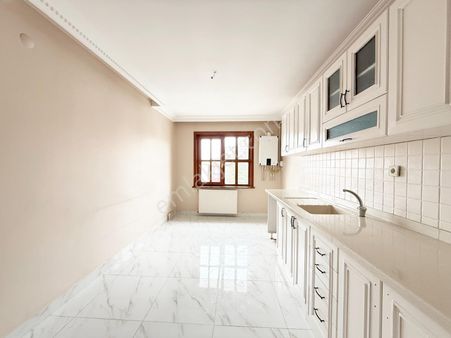 Subayevleri Protokol Yol Paraleli 3+1 140m2 Yeni Binada Emsalsiz