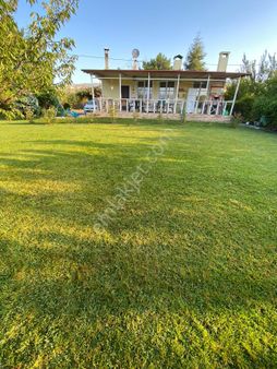 Emirseyit Bahçelievler Mah. 1245 M2 Yazlıkevler Mevkiinde Anayola Cepheli Satılık Evli