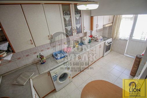 Erdek Pazartesi Pazarında 3+1 125 M² Satılık Arakat Daire