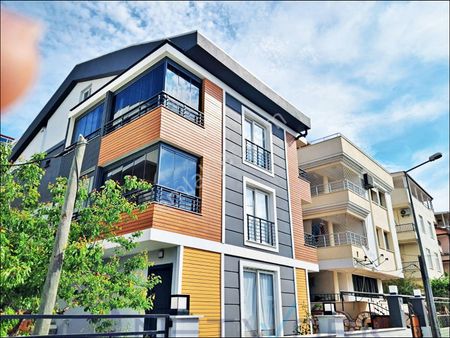 Didim Cumhuriyet Mahallesi'nde Sıfır, Asansörlü, Teraslı 4+1 Dubleks Daire