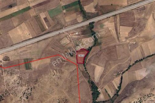 Eskişehir İnönü'de 8.033 M² Verimli Tarla Fırsatı!