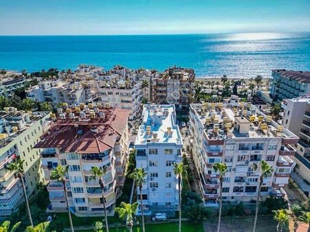 3+1 Satılık Ayrı Mutfak Denize 100 M Mesafede Daire