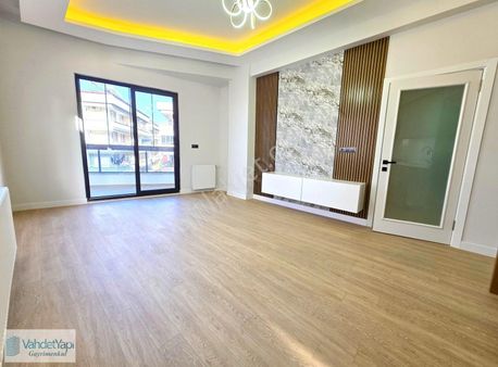 Vahdet'ten Altınkum'da Ara Kat 2+1 Açık Mutfak Satılık Daire