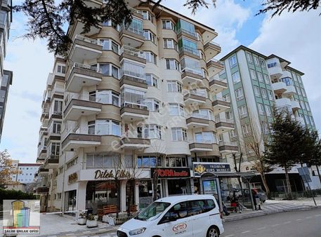 Ordu Bulvarı Yakını Satılık 3+1 Geniş Daire Yada Ofis